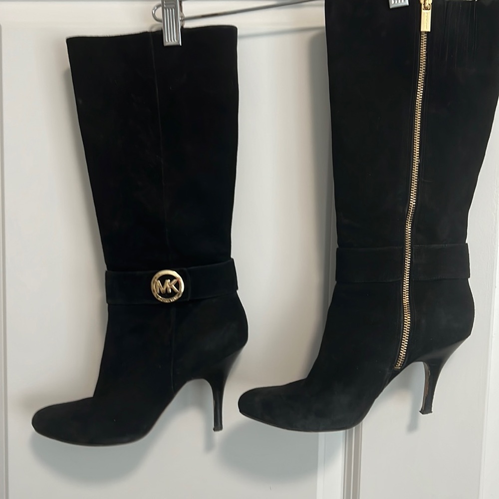 Michael Kors Black Suede, zip side boots. Size 81/2 M